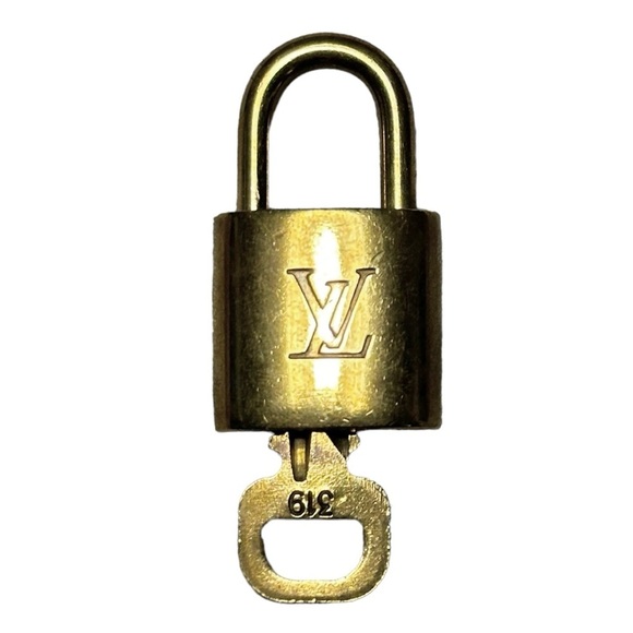 LOUIS VUITTON #319 Brass Padlock + Key Set - Picture 2 of 6